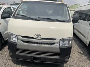 Toyota HiAce 2012 White