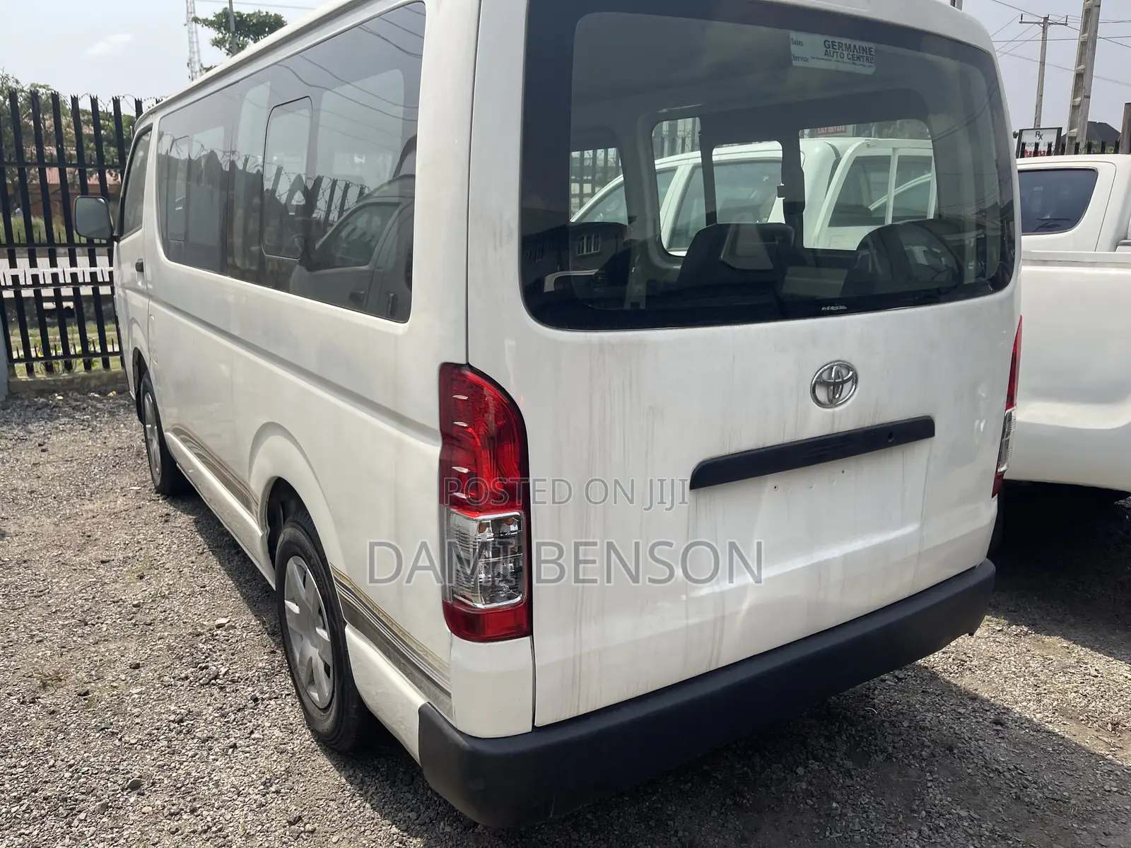 Toyota HiAce 2012 White