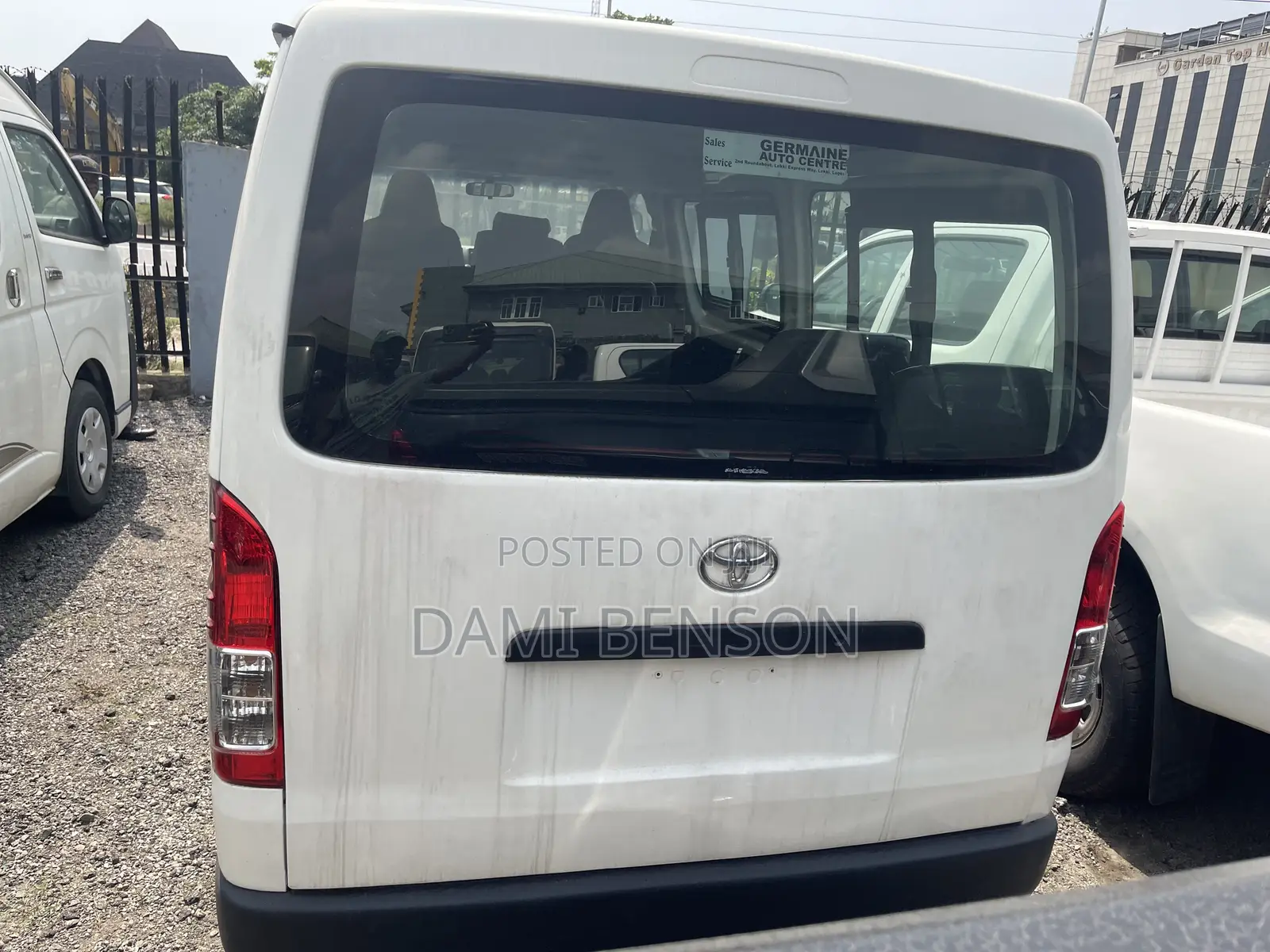 Toyota HiAce 2012 White