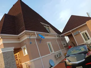 5bdrm Penthouse in Queen Elizabeth, Gwarinpa for sale
