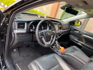 Toyota Highlander Platinum 2021 Black
