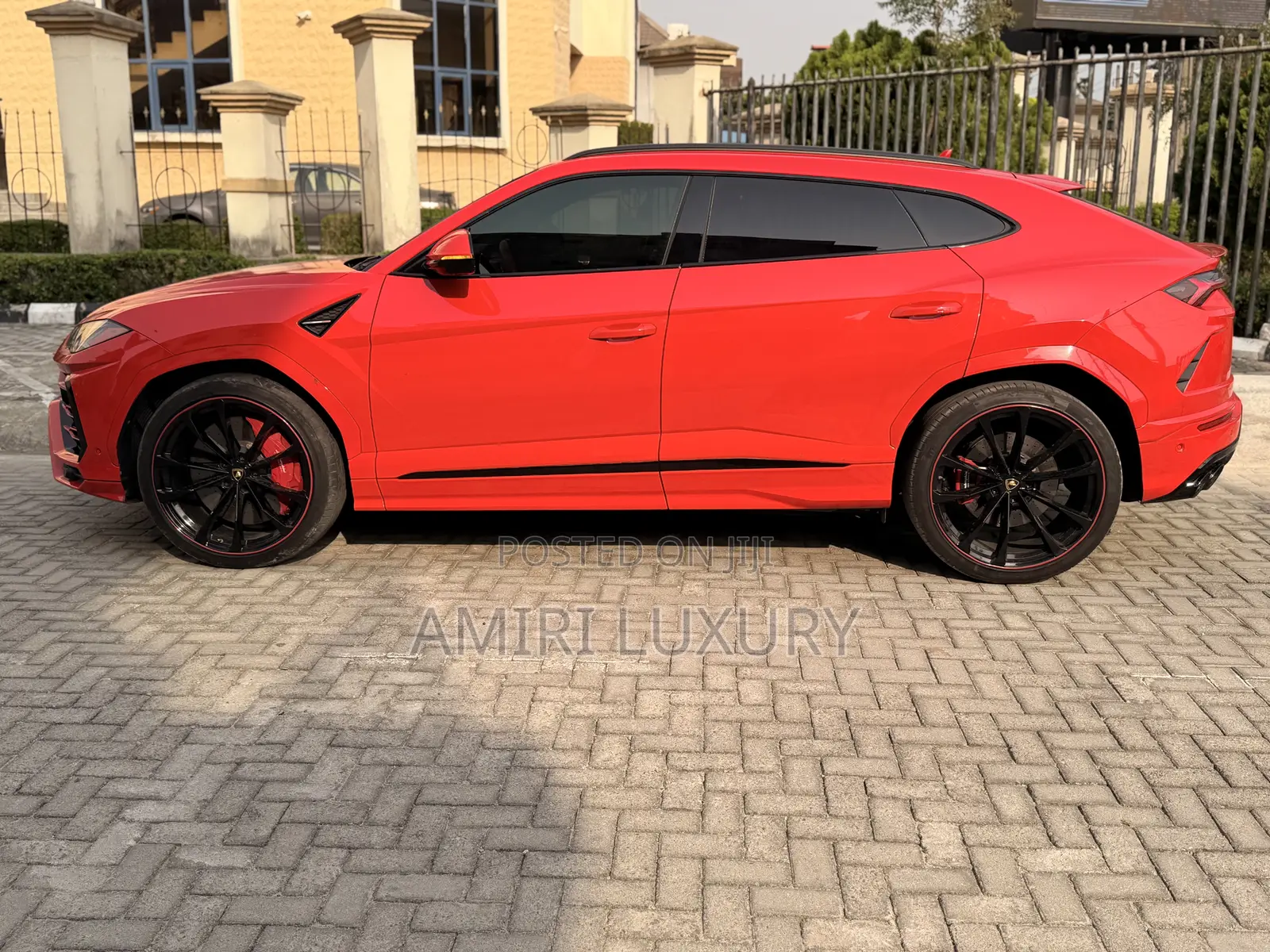 Lamborghini Urus Base 4dr AWD 2020 Red