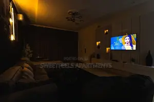 2 Bedroom Cozy Apartment With Private Cinema
