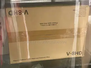 Roland v-8hd