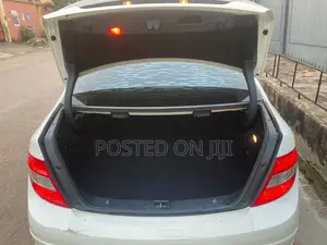 Mercedes-Benz C350 2009 White
