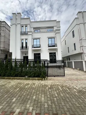 7bdrm Duplex in Asokoro for sale