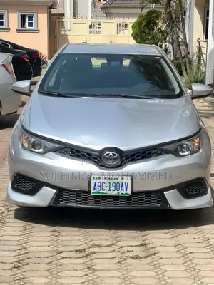 Toyota Corolla SE 4dr Sedan (1.8L 4cyl CVT) 2017 Silver
