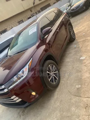 Toyota Highlander XLE 2019 Burgundy