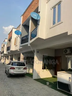 3bdrm Duplex in Ikota for sale
