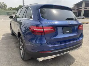Mercedes-Benz GLC-Class 2019 Blue