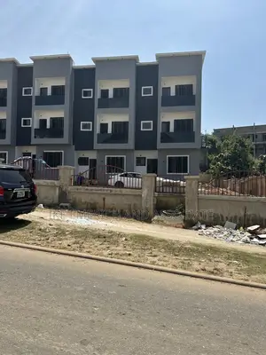 4bdrm Duplex in Guzape District for sale