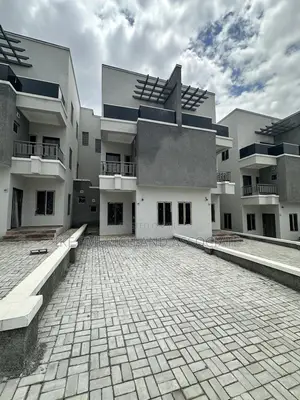 4bdrm Duplex in Guzape District for sale