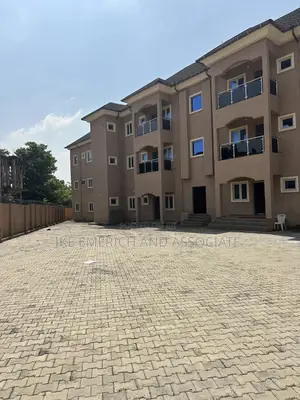 For Sale 9unit of 3bedrm Flat Good for Hotel in Durumi 1.5b.
