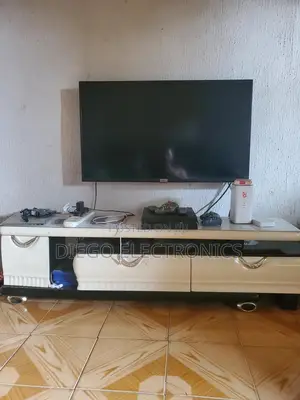 TCL Smart Tv 42inches