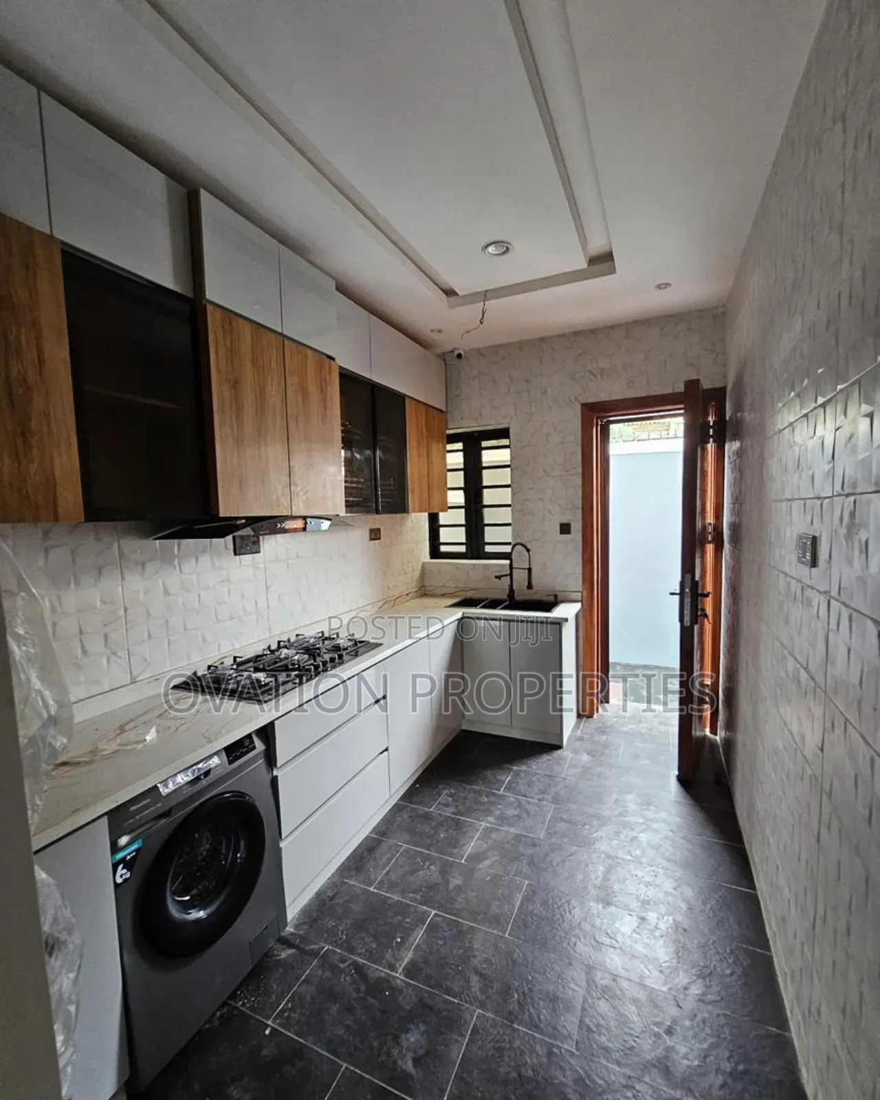 3bdrm Duplex in New Oko Oba for sale