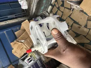 Mercedes Benz C300/GLK Fuel Pump