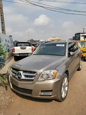 Mercedes-Benz GLK-Class 350 4MATIC 2010 Gold
