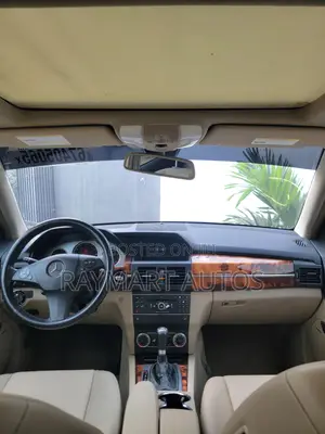 Mercedes-Benz GLK-Class 350 4MATIC 2010 Gold