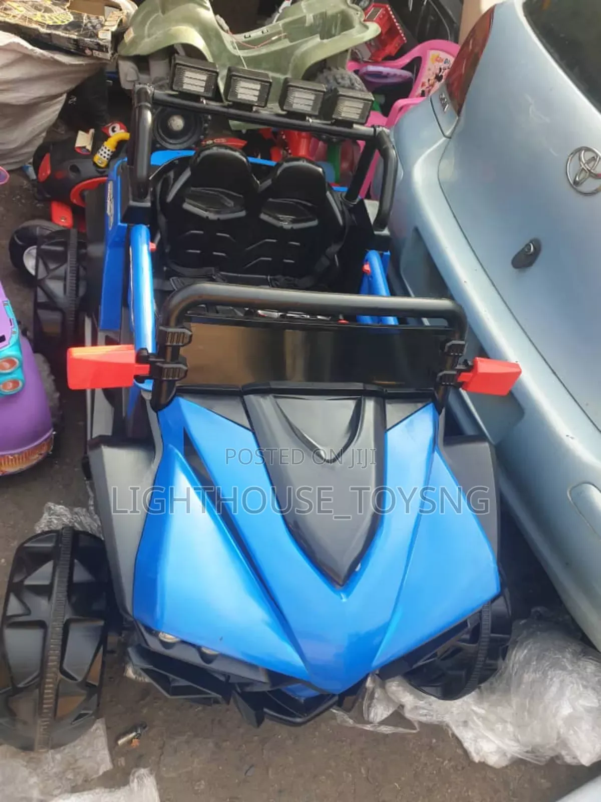 Super Buggy
Ride-on Cars