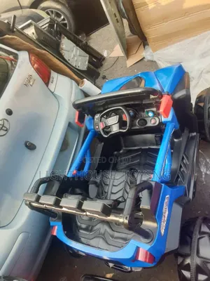 Super Buggy
Ride-on Cars