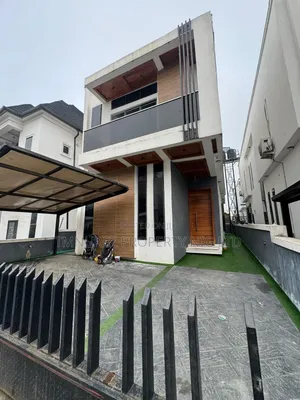 4bdrm Duplex in Chevron for rent
