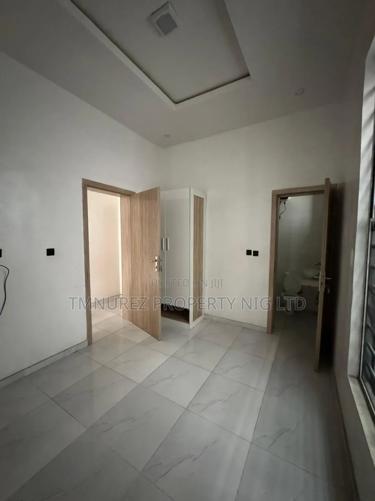 4bdrm Duplex in Chevron for rent
