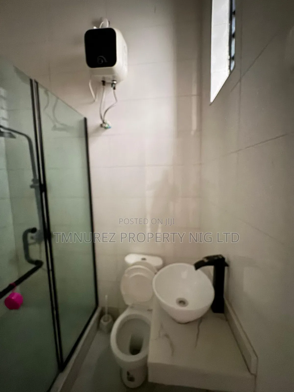 4bdrm Duplex in Chevron for rent
