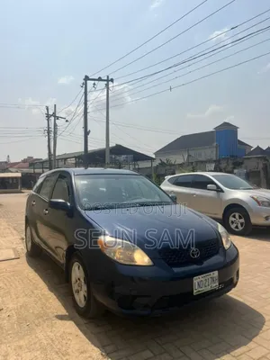Toyota Matrix Standard FWD (1.8L 4cyl 5M) 2004 Blue