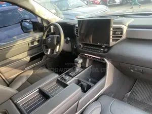 Toyota Tacoma SR5 Double Cab 6' Bed AT 2024 Gray