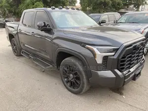 Toyota Tacoma SR5 Double Cab 6' Bed AT 2024 Gray