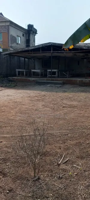 3bdrm Bungalow in Isuti Rd, Ikotun / Ikotun/Igando for sale