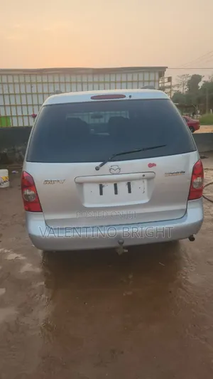 Mazda E2000 2004
