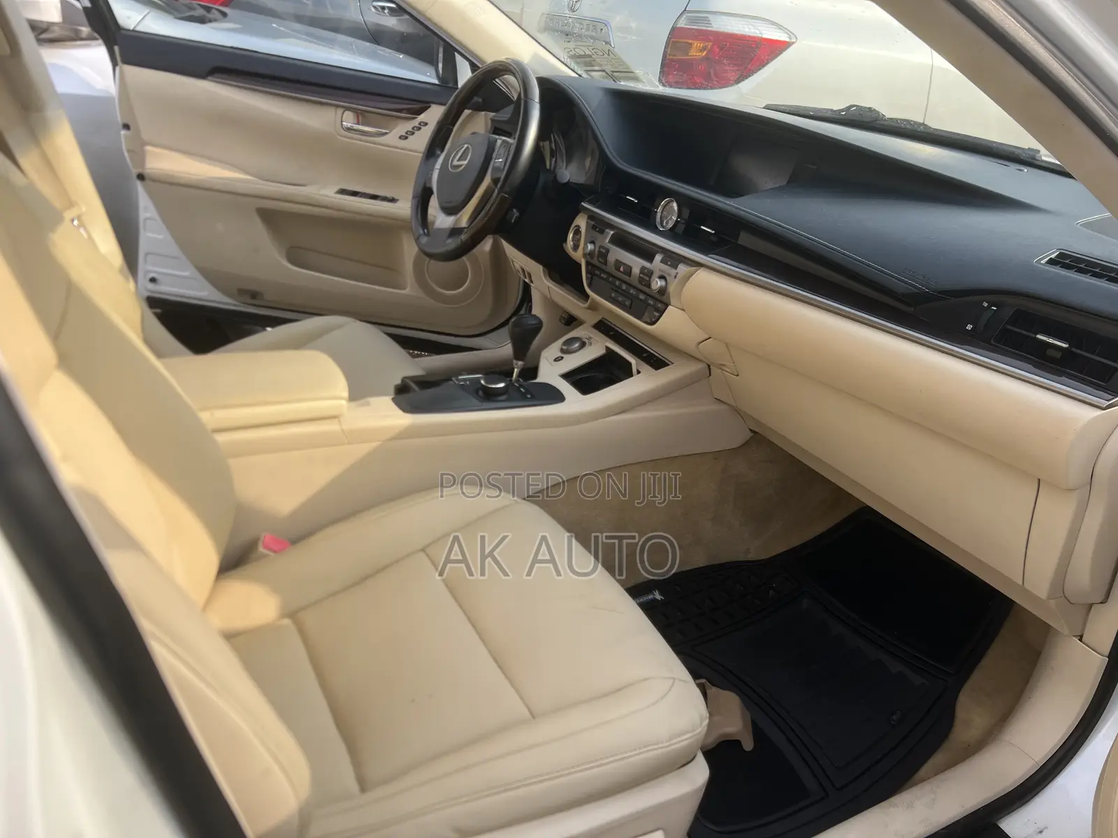 Lexus ES 2013 White