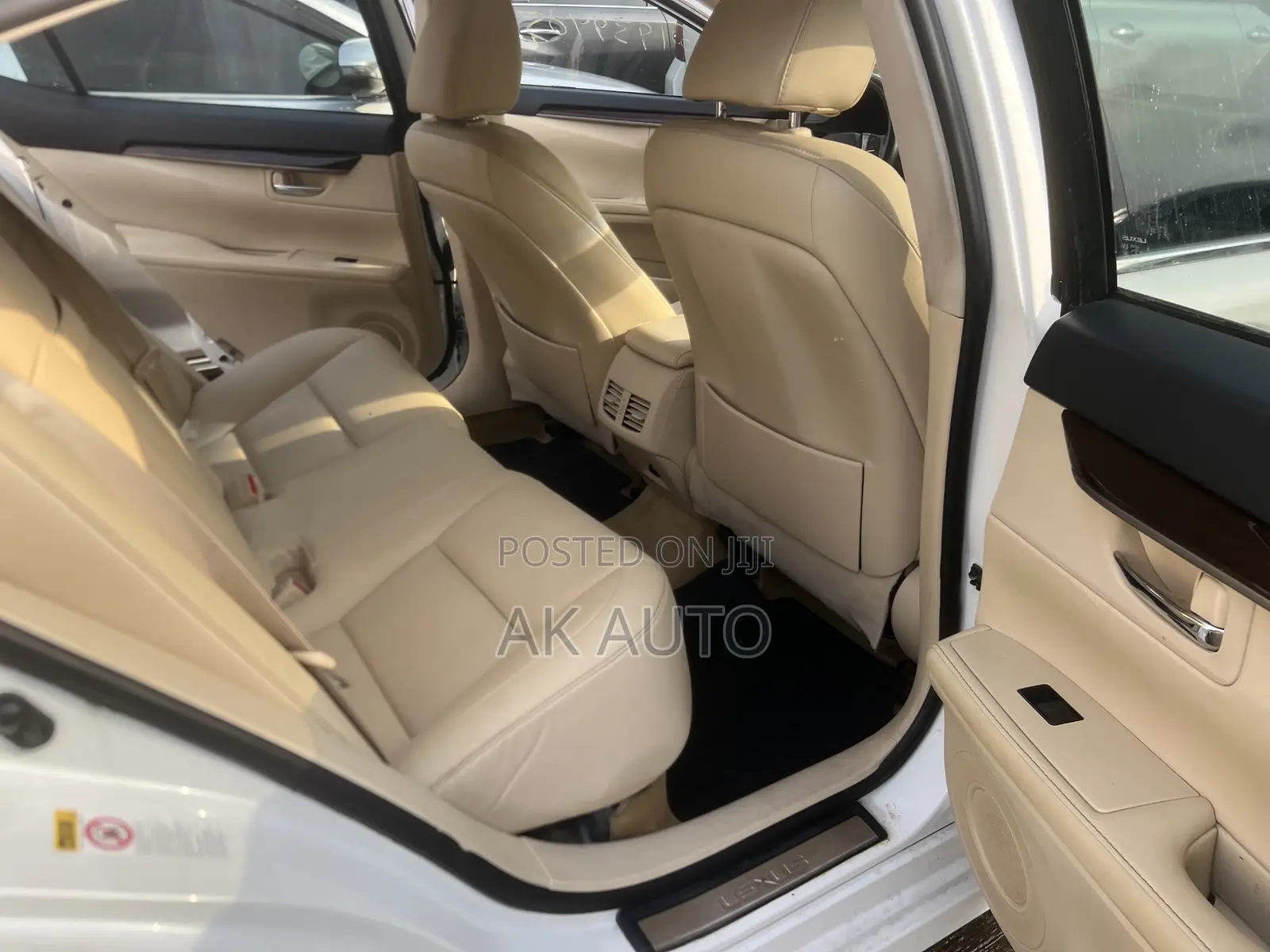 Lexus ES 2013 White