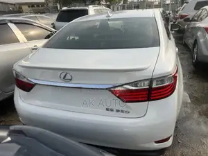 Lexus ES 2013 White
