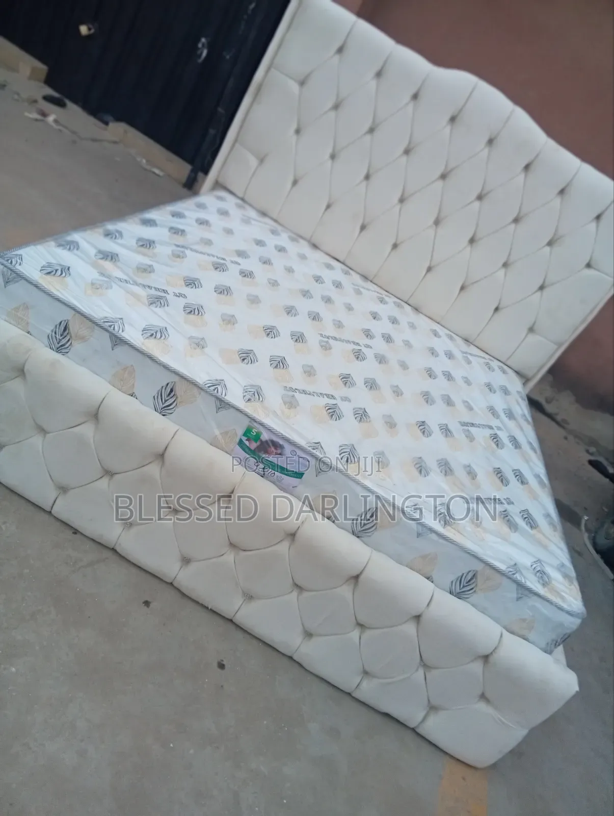 Quality Cream White 6/6 Bed Frame