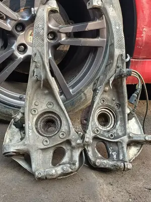 Front Hub Porsche Macan Complete