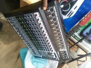12channels Powered Mixer Amp.