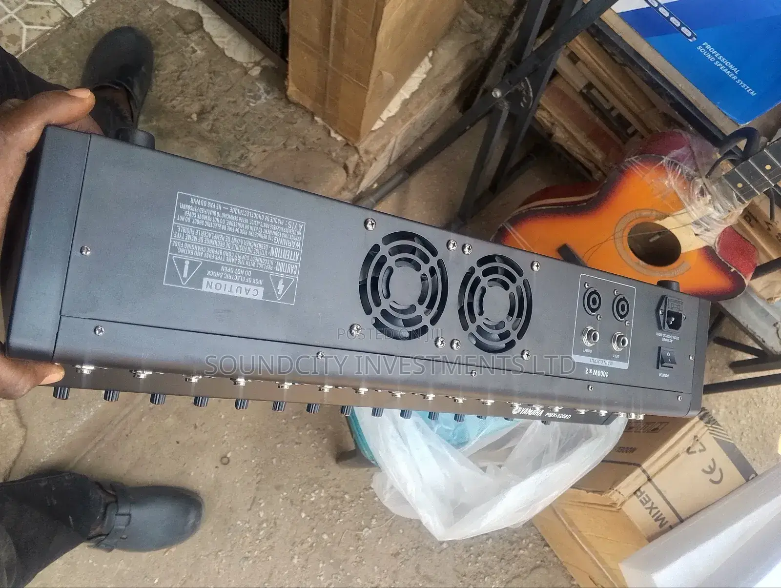 12channels Powered Mixer Amp.