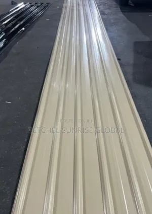Long Spam Beige Color For Flat Roof Design