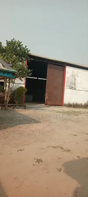 Werehouse 300mqs Eleko