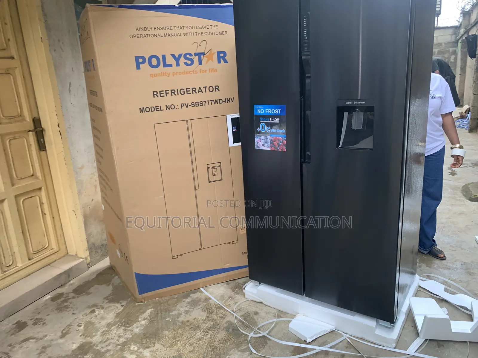 Polystar Side-by-Side Refrigerator With Water Dispenser 520l