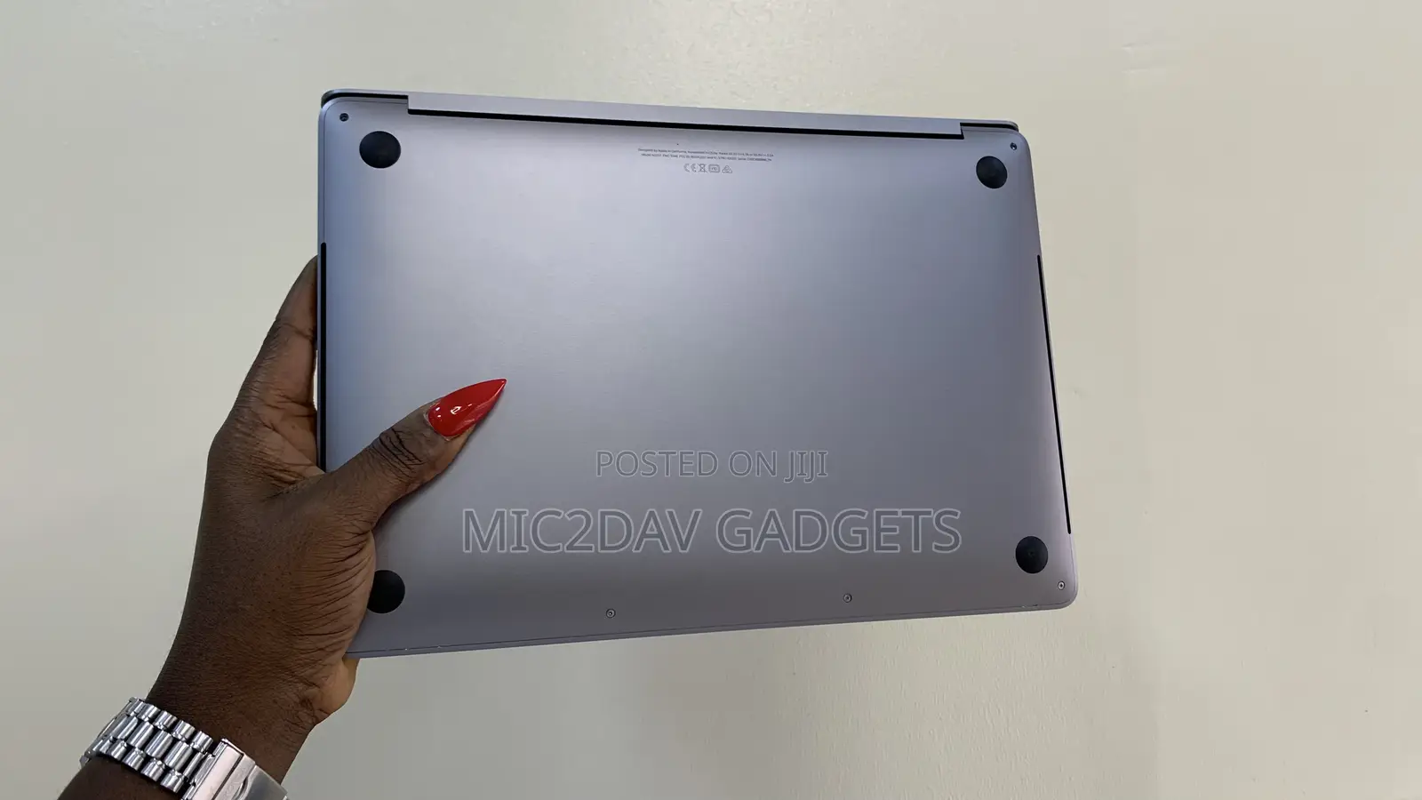 Laptop Apple MacBook Pro 2020 16GB Intel Core I5 SSD 512GB
