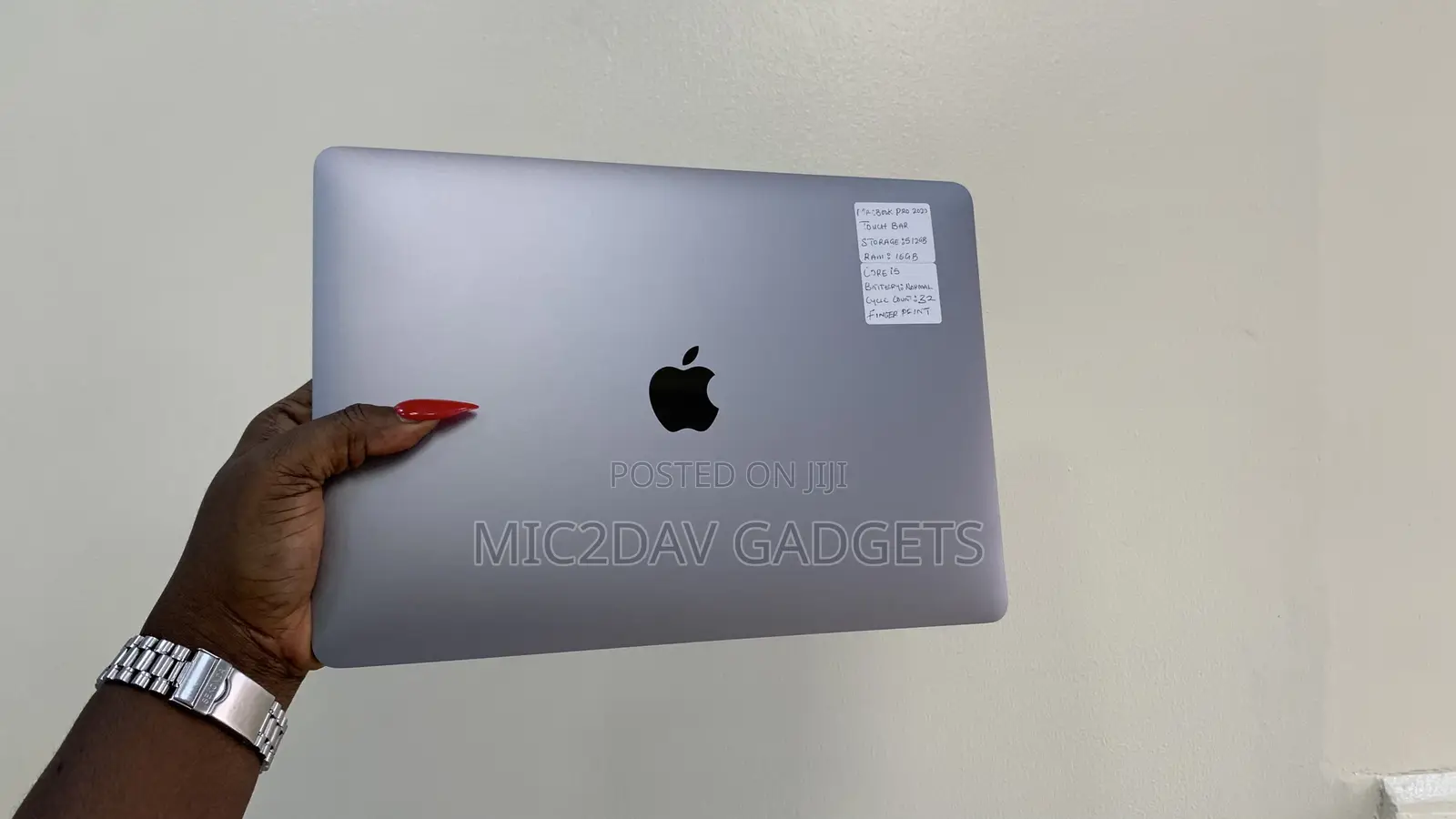 Laptop Apple MacBook Pro 2020 16GB Intel Core I5 SSD 512GB