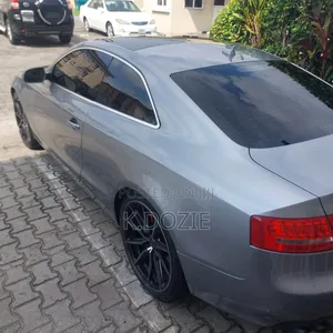 Audi A5 2.0T Coupe 2012 Gray