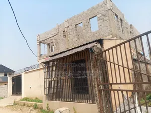 3bdrm Block of Flats in Unilag Estate Magodo, GRA Phase 1 for sale