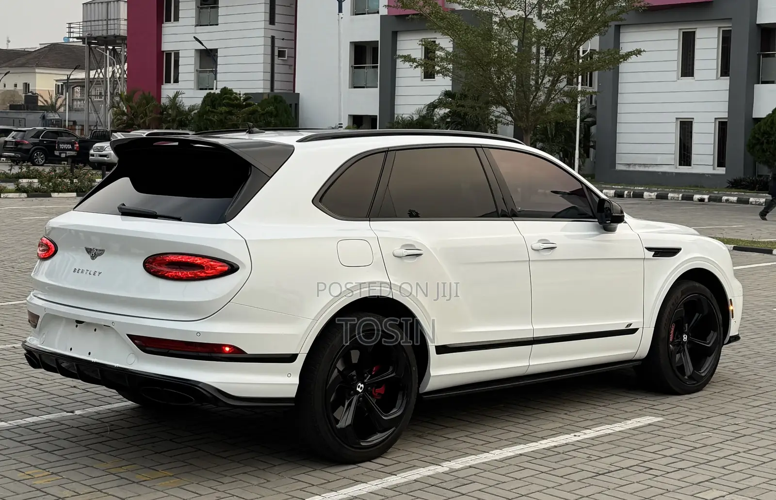 Bentley Bentayga 2022 White