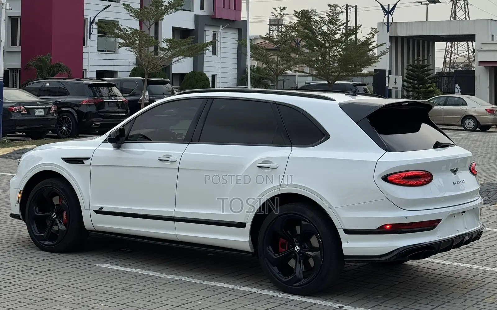 Bentley Bentayga 2022 White