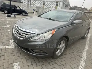 Hyundai Sonata GLS Sedan FWD (2.4L 4cyl 6A) 2011 Gray