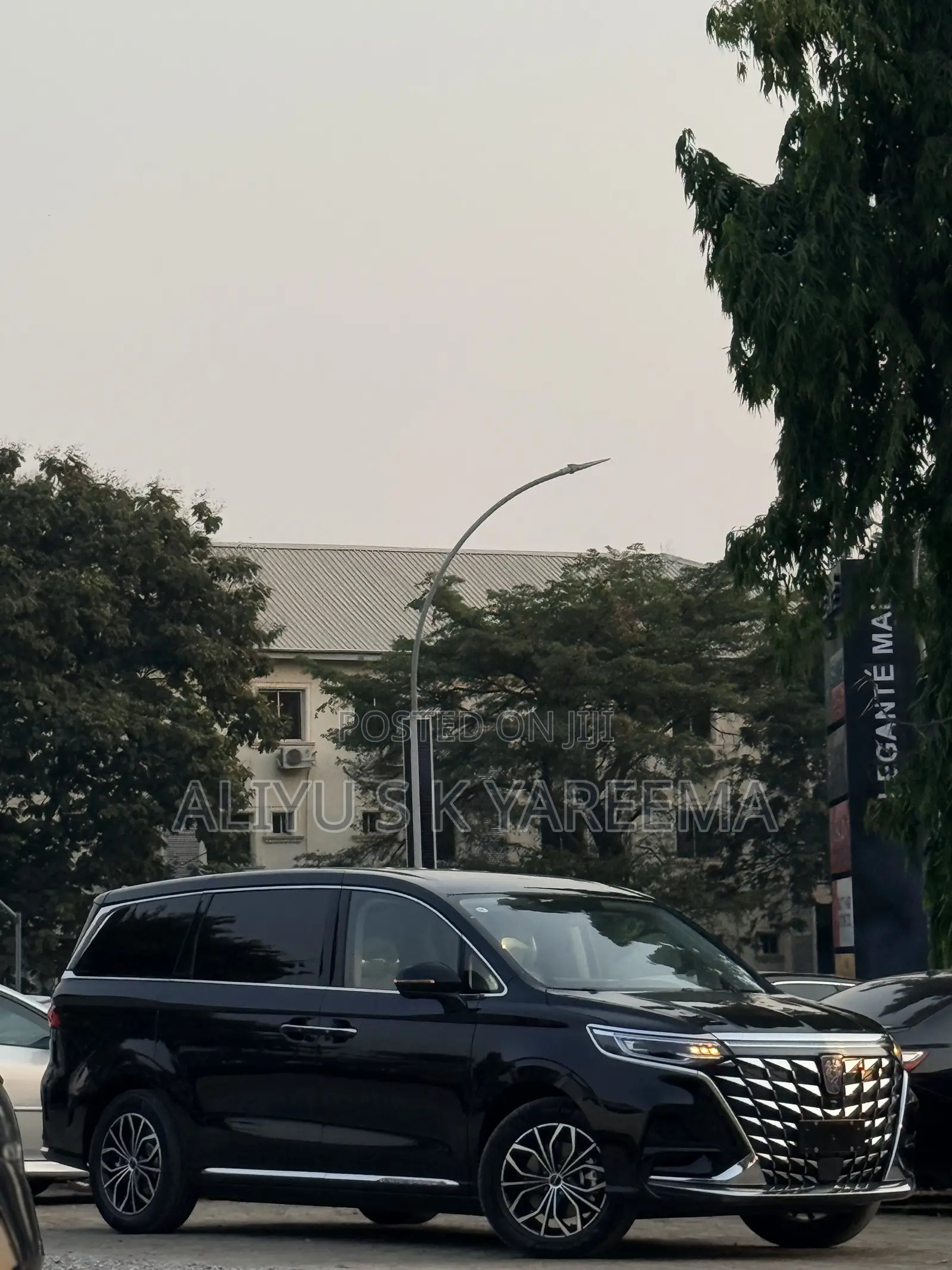 Roewe iMAX8 2024 Black